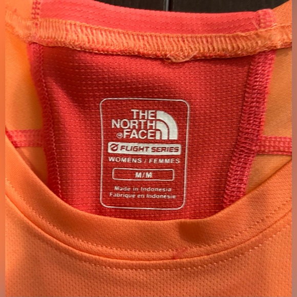 The North Face “the flight series” lightweight breathable Tee SZ  Medium - Picture 3 of 6